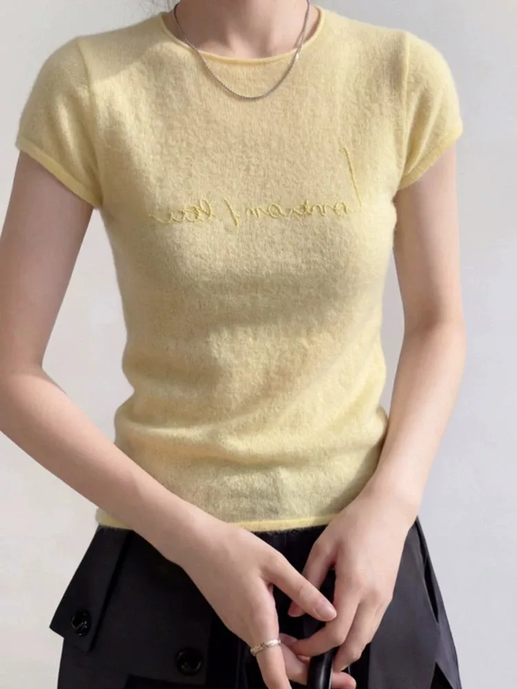 Immagine 4: T-shirt Estiva Donna 2026 Gialla con Ricamo a Lettere, Design Unico, Girocollo, Spalla Rilassata, Manica Corta, Top Elegante