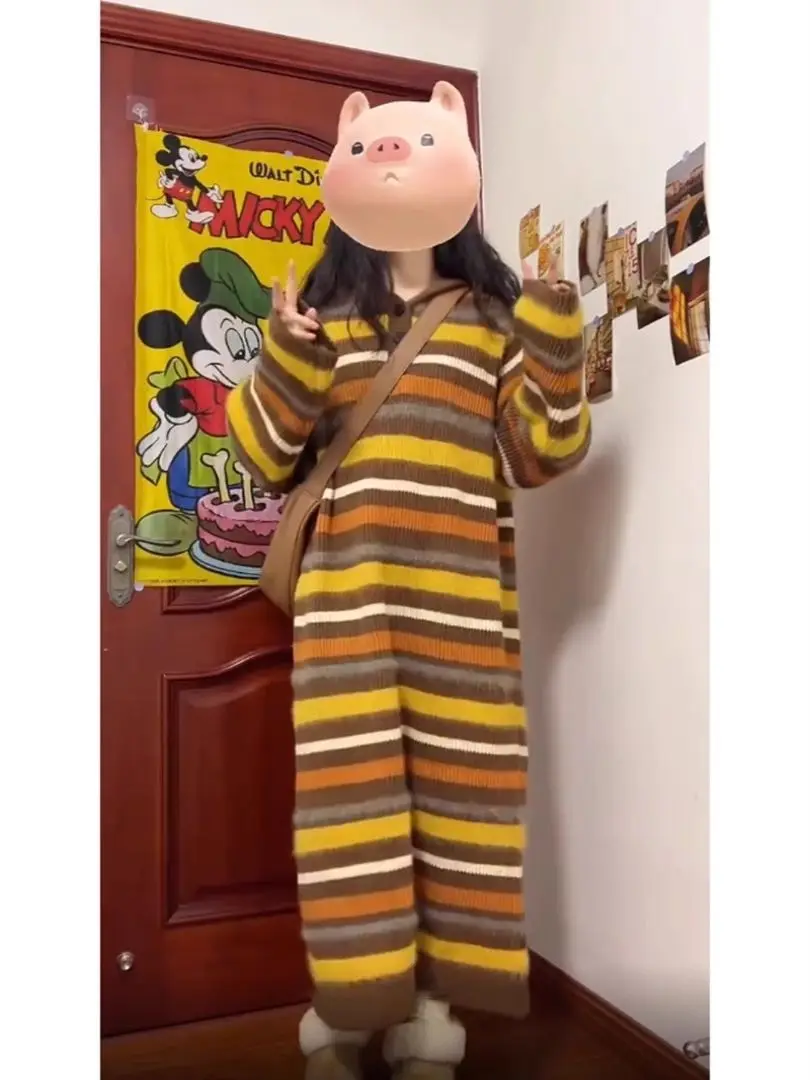 

Синие вязаные свитера-пуловеры до колен для женщин: варсити, в полоску, с перекрещивающимся узором, в стиле хиппи, милые, в горошек, с монограммой, трендовые