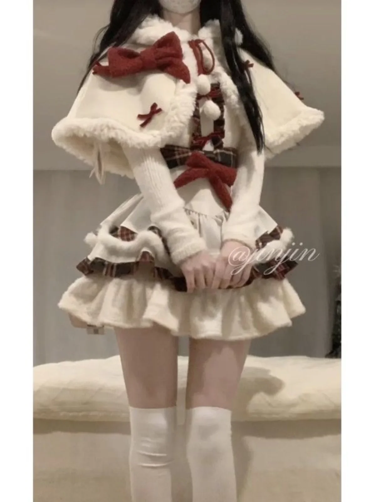 Winter Christmas battle robe sweet and cute plush cape coat suspender cake skirt foreign style set