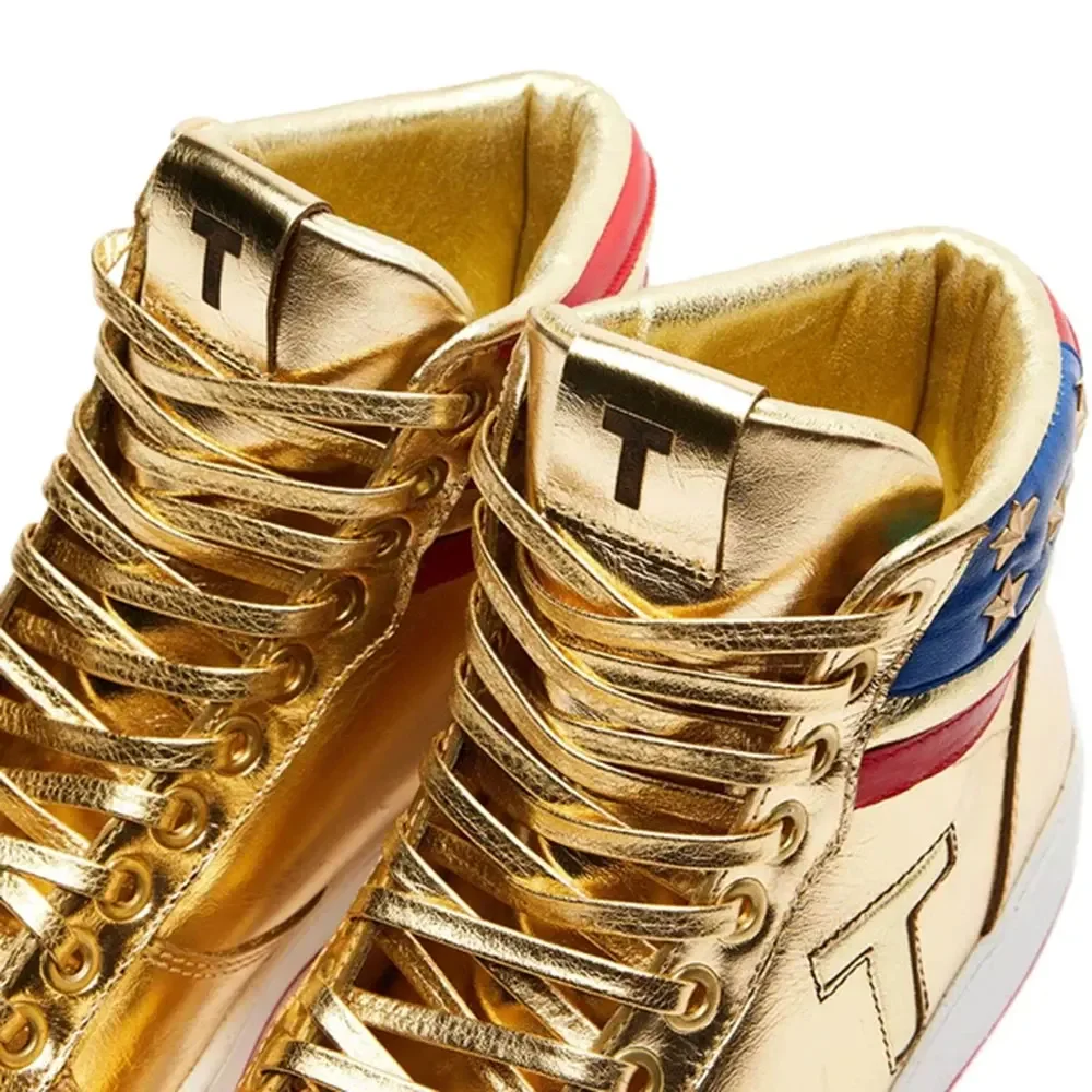 The Never Rinse High-Tops Shoes, la primera zapatilla oficial del presidente Trump, audaz, dorada y resistente como el Presidente Trump