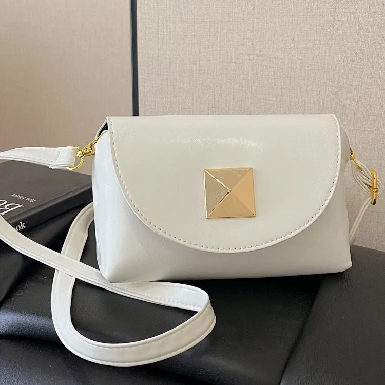 

Classic Vintage Square Bag, Women's Chic Shoulder Crossbody, Versatile Day to Night Purse, Casual Sling Bag, Minimalist Top