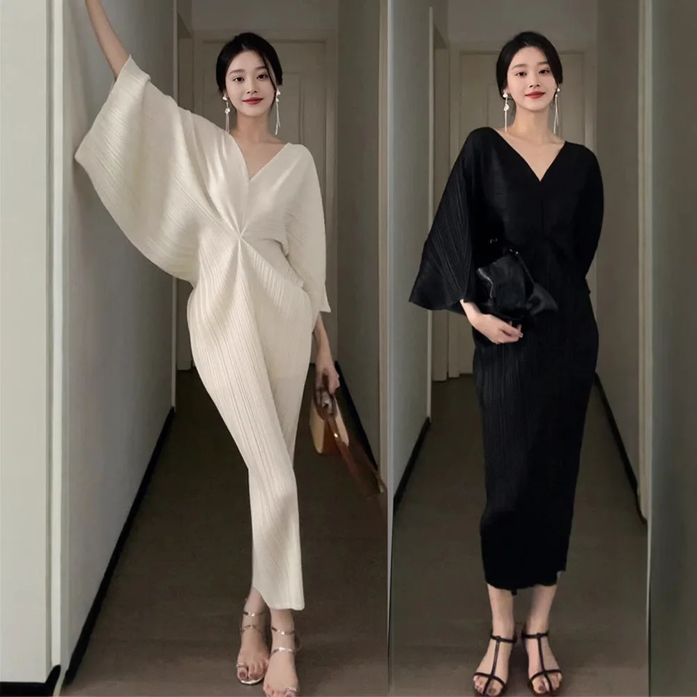 Miyake Pleated French V-Neck Dress 2025 Solid Color New Bat Three-quarter Sleeve Temperament Style Kimono Hip-hugging Long Skirt