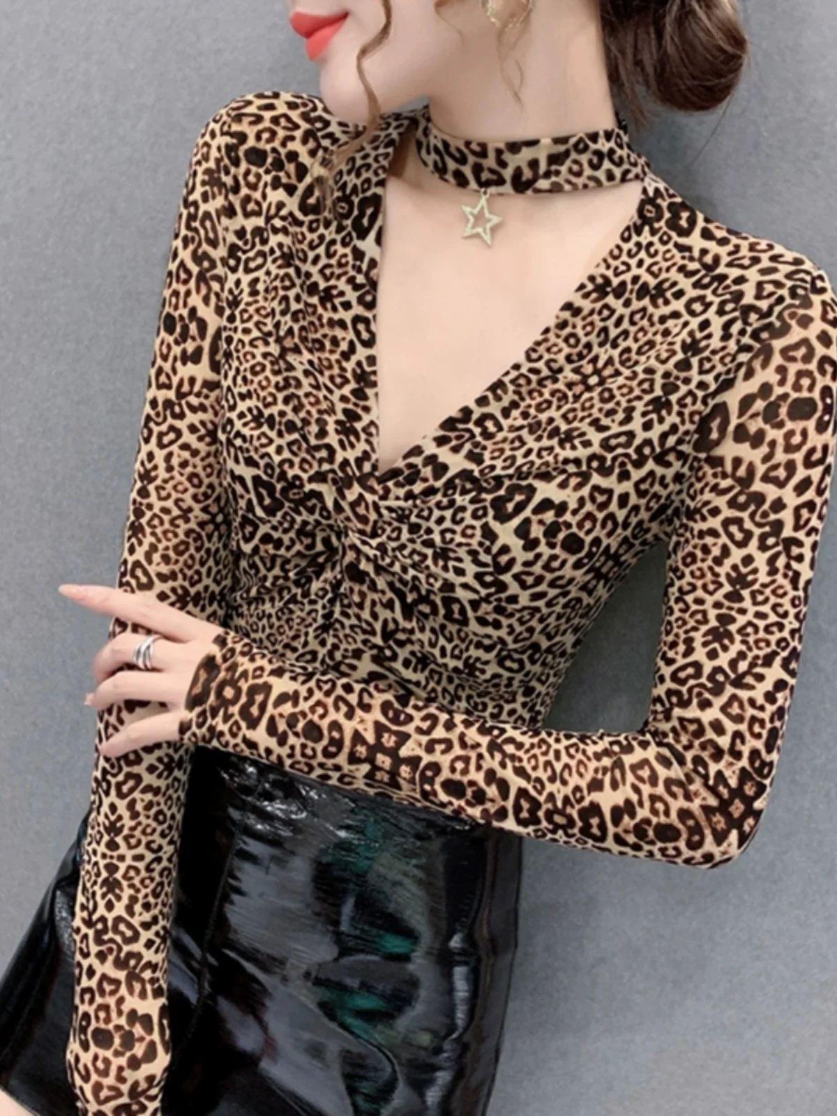 

Сексуальная футболка V-Ne Long Sve, женская обтягивающая футболка в Корейском стиле, однотонная, с классическим узором, осенняя одежда