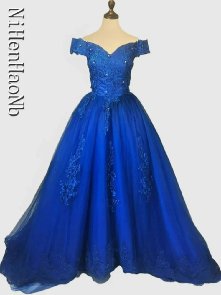 

Новые летние синие платья Quinceanera, элегантное вечернее платье с открытыми плечами, бальное платье с милым цветком, классическое кружевное платье для выпускного вечера