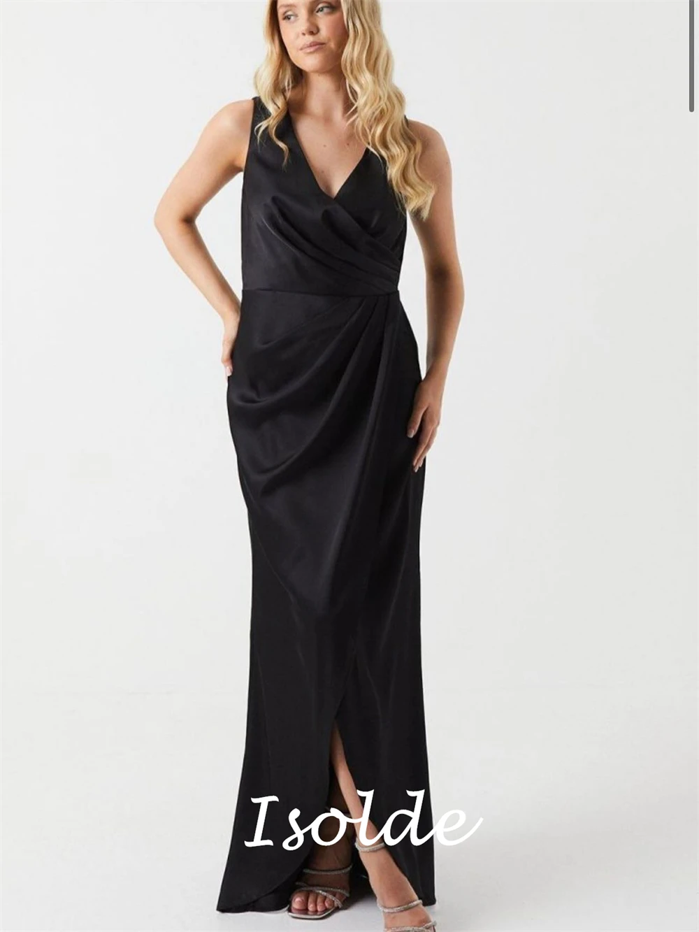 فساتين سهرة بسيطة من الساتان الأسود مخصصة رائعة على شكل حرف V بدون أكمام لحفلات العودة للوطن فساتين مثيرة للمناسبات الخاصة