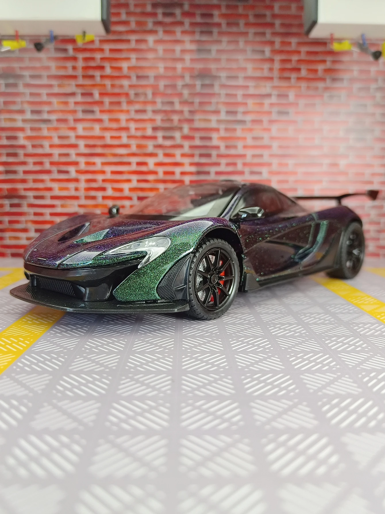 يمكن فتح أبواب وغطاء محرك السيارة الخارق من سبيكة ماكلارين P1 لمحاكاة 1:24 مناسبة لجمع الصنعة الدقيقة #5