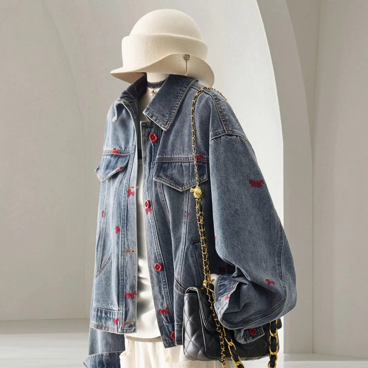 Pony embroidered denim jacket women's spring new beautiful and good-looking Korean age-reducing, meat-covering and thin jacket