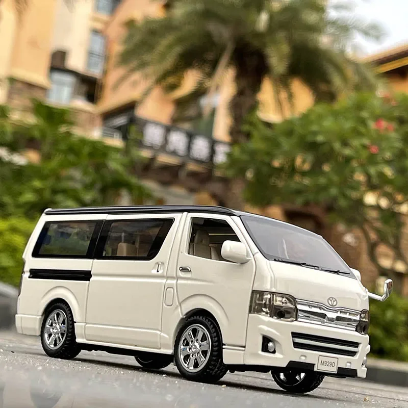 1:32 TOYOTA HIACE MPV Alloy Car Model Diecasts Metal Toy Vehicles Car Model Simulation Sound and Light Collection Toy Gift