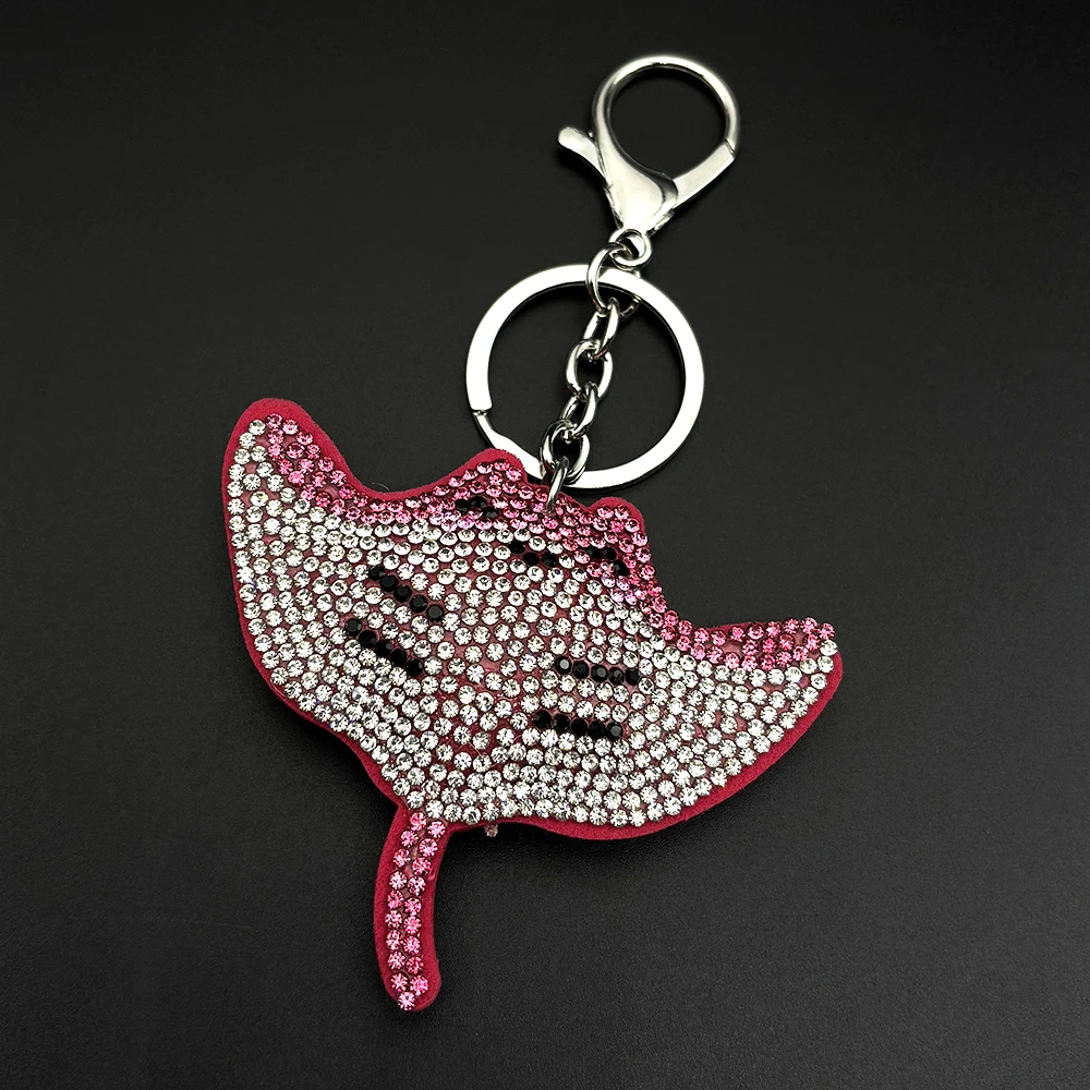 Niedlicher Manta-Rochen-Schlüsselanhänger für Damen und Herren, rot, vollständig mit Strass besetzt, Taschenanhänger, schöne Szenendekoration, Ozeanfisch-Schlüsselanhänger, Schmuck – Detail 6