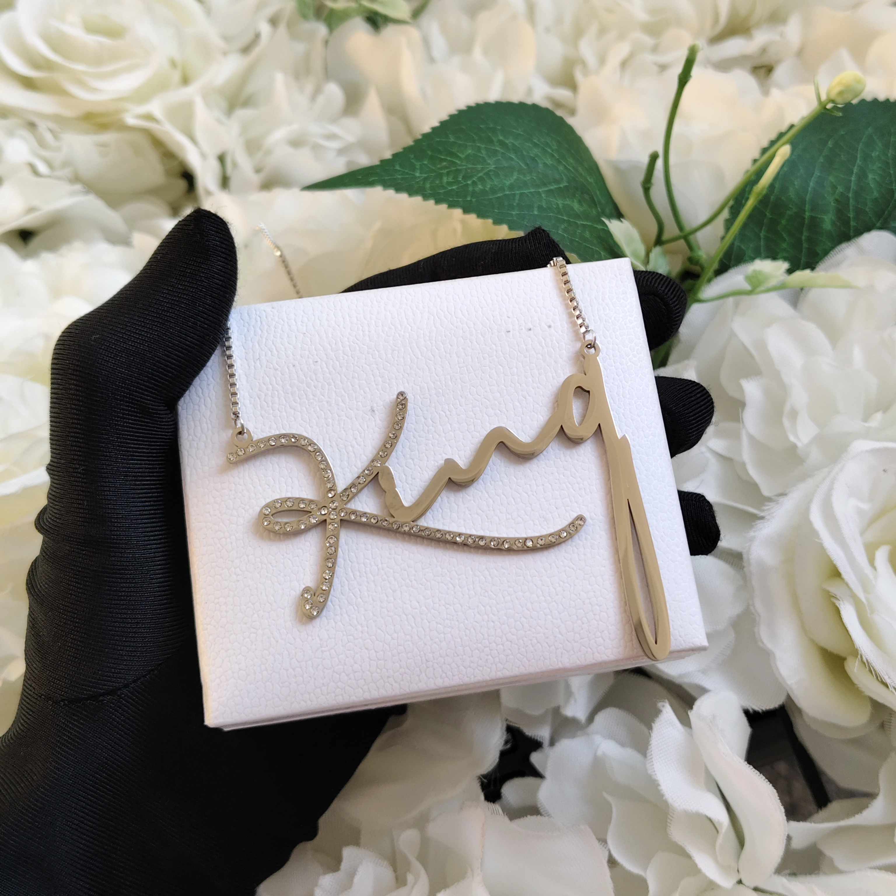 

DHQH Customized Name Diamond Silver Pendant Necklace Personalized Letter Diamond Necklace Birthday Gift Manufacturer Direct Sale