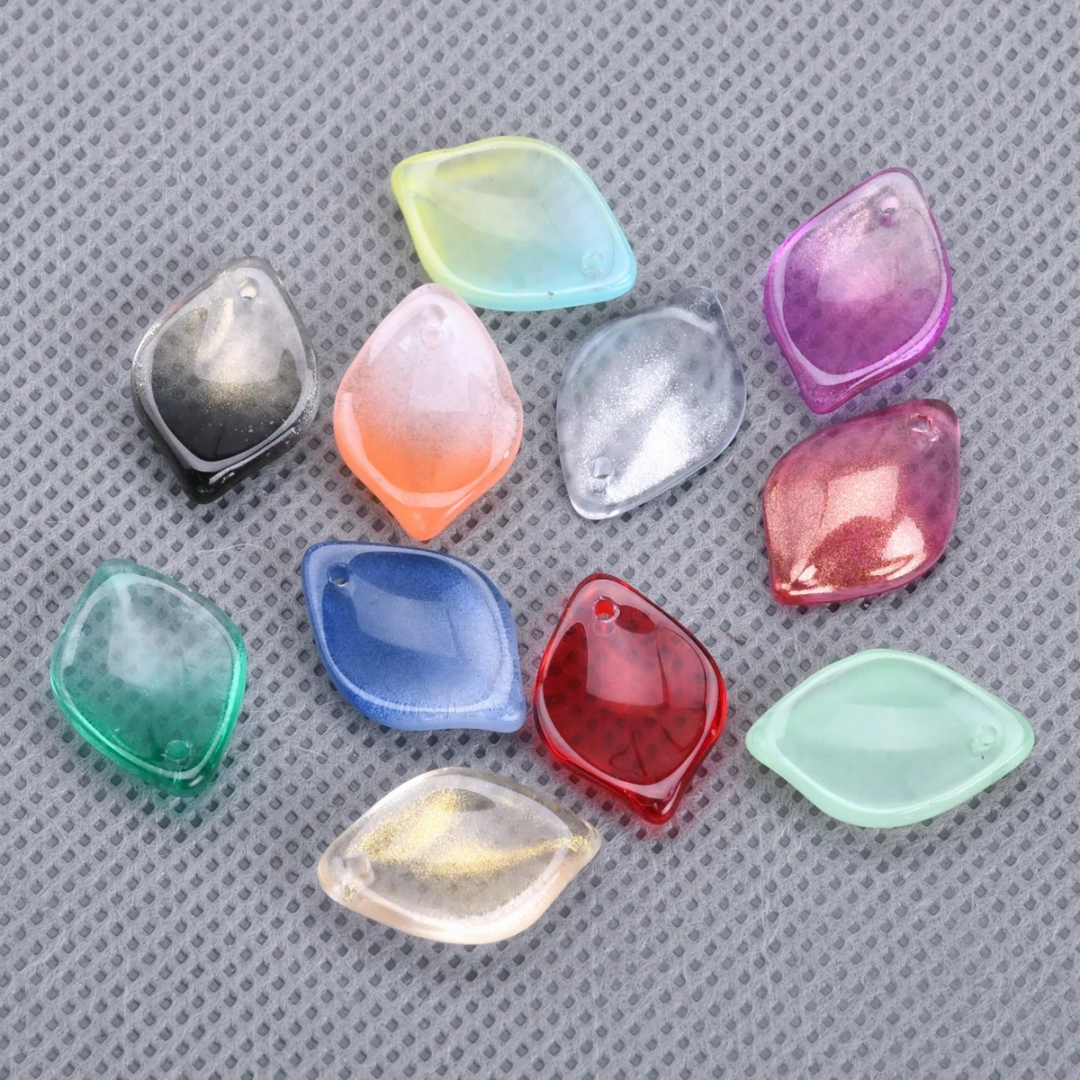 10 szt. Kryształowe zawieszki w kształcie płatka 19x13mm, szkło lampwork, luźne koraliki do wyrobu biżuterii, majsterkowania i rękodzieła.