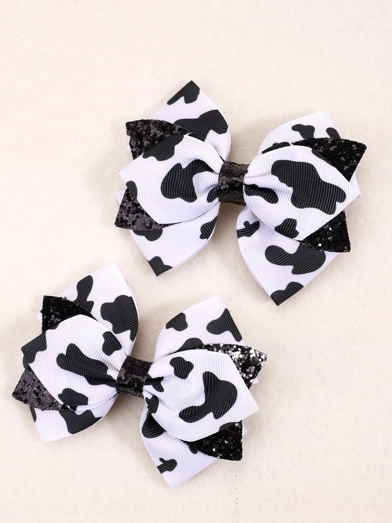 2pcs Cute Cow Pattern Hair Clips for Girls Fashionable Hair Accessories for Girls Kids Headwear Hair Pin Ideal Gift for Girls