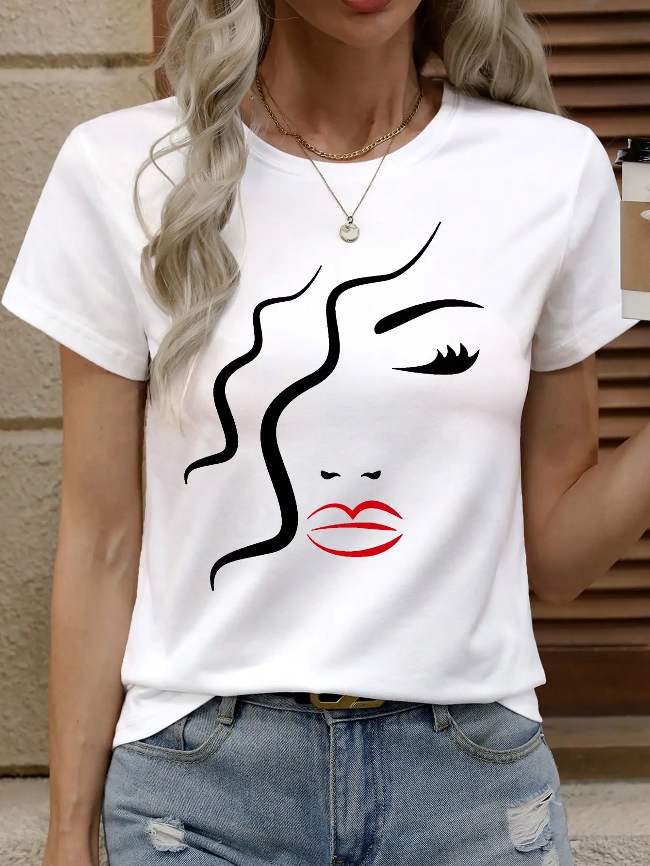 Women Face Pattern Minimalist Lines Print T-Shirt Short Sleeve Layering Top for Summer and Autumn Graphic Tees Women Tops