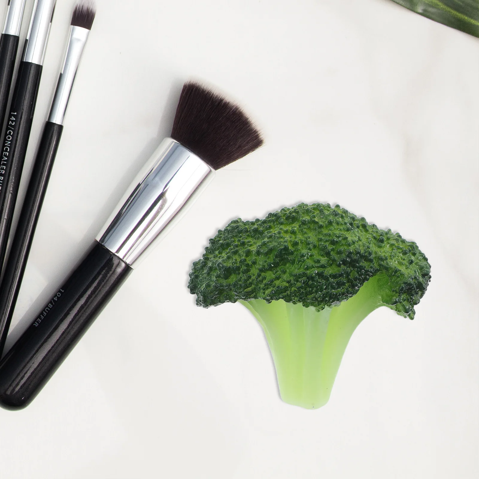 

Multifunctional Freckle Stamp with Broccoli Design - Precise Applicator for Natural-Looking Freckles - Ideal for Festival and