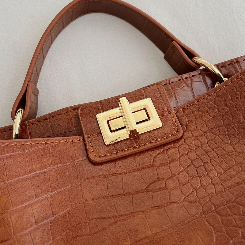 حقيبة ساعي كلاسيكية للنساء من الجلد الطبيعي، محفظة كتف كروس، حقيبة يد عصرية للسيدات