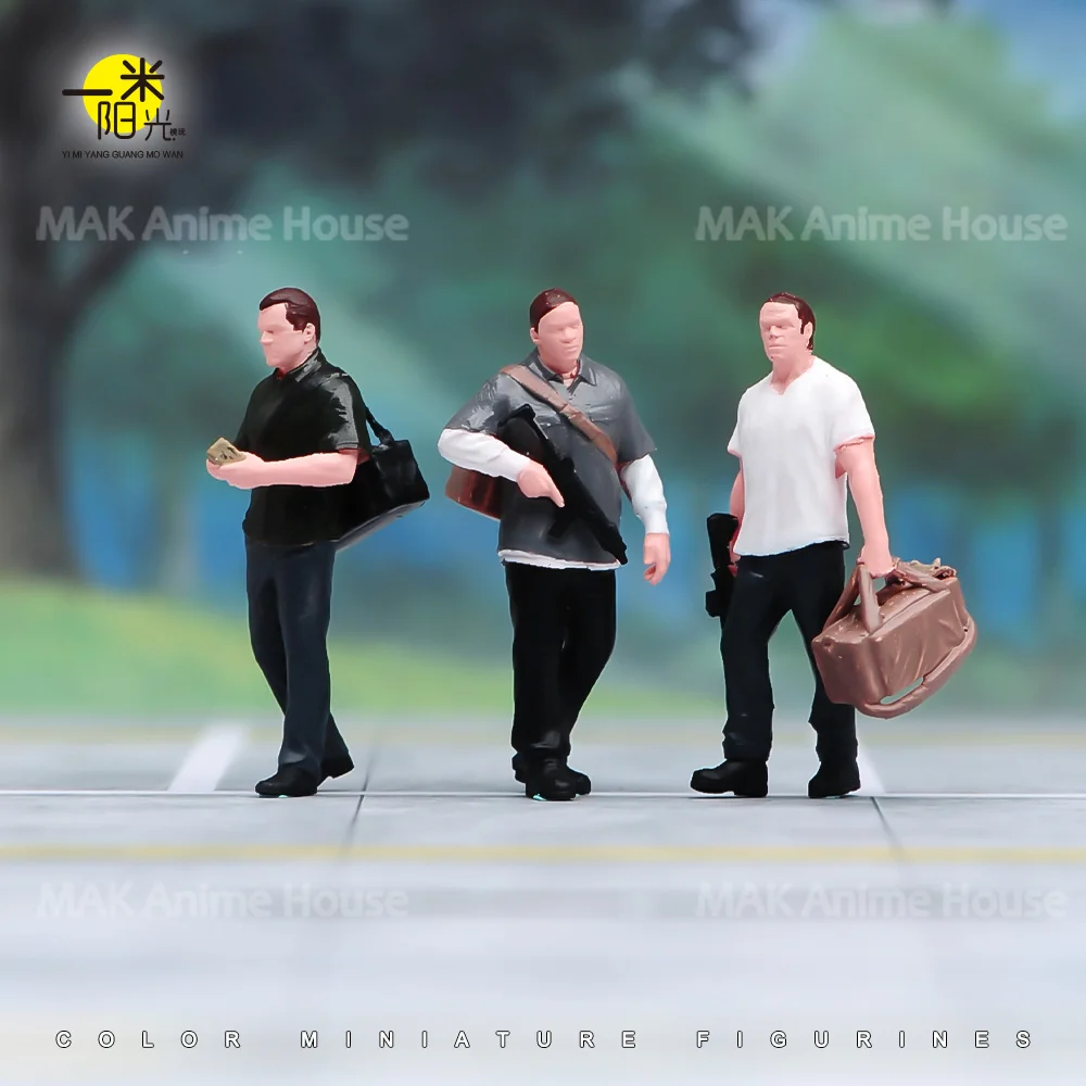 Miniatures Figures 1/87 1/64 1/43 1/24 1/18 Thief Gang Wielding Guns And Carrying Bags Male Model Creative Scene Dolls Toys