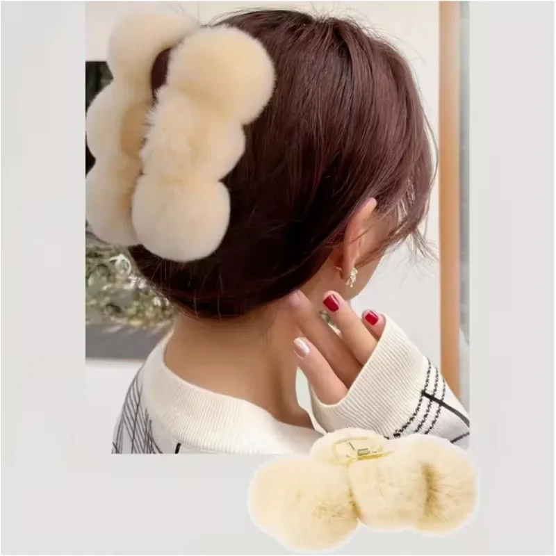 مشبك شعر على شكل أذن أرنب قطيفة كبيرة الحجم، قبضة آمنة غير قابلة للانزلاق لذيل الحصان، إكسسوارات شعر شتوية من الفرو الصناعي الناعم للنساء والفتيات #1