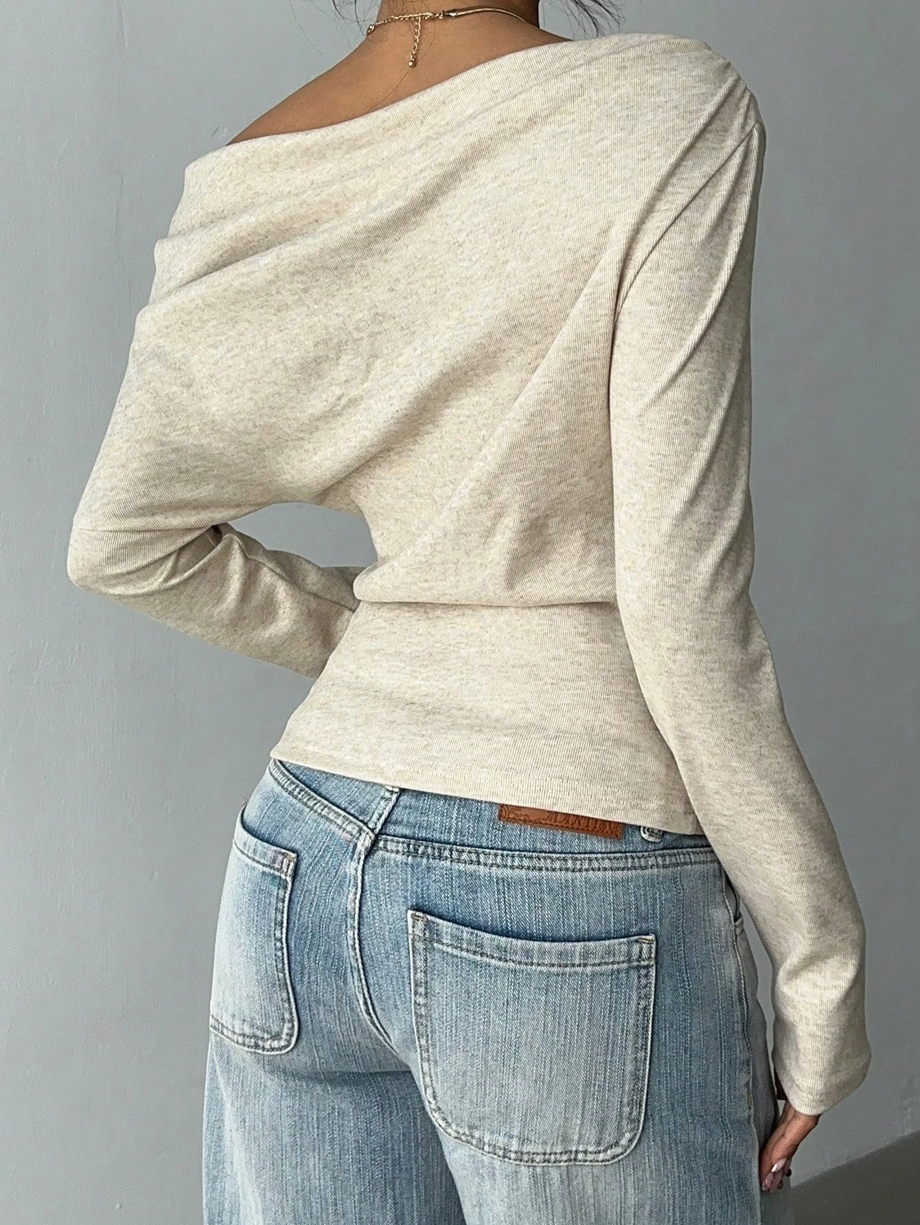 Women's Casual Twist Knot Solid Color Asymmetric Collar T-Shirt Rib-knit Pleating One Shoulder Long Sleeve Tops Spring/Fall 2027