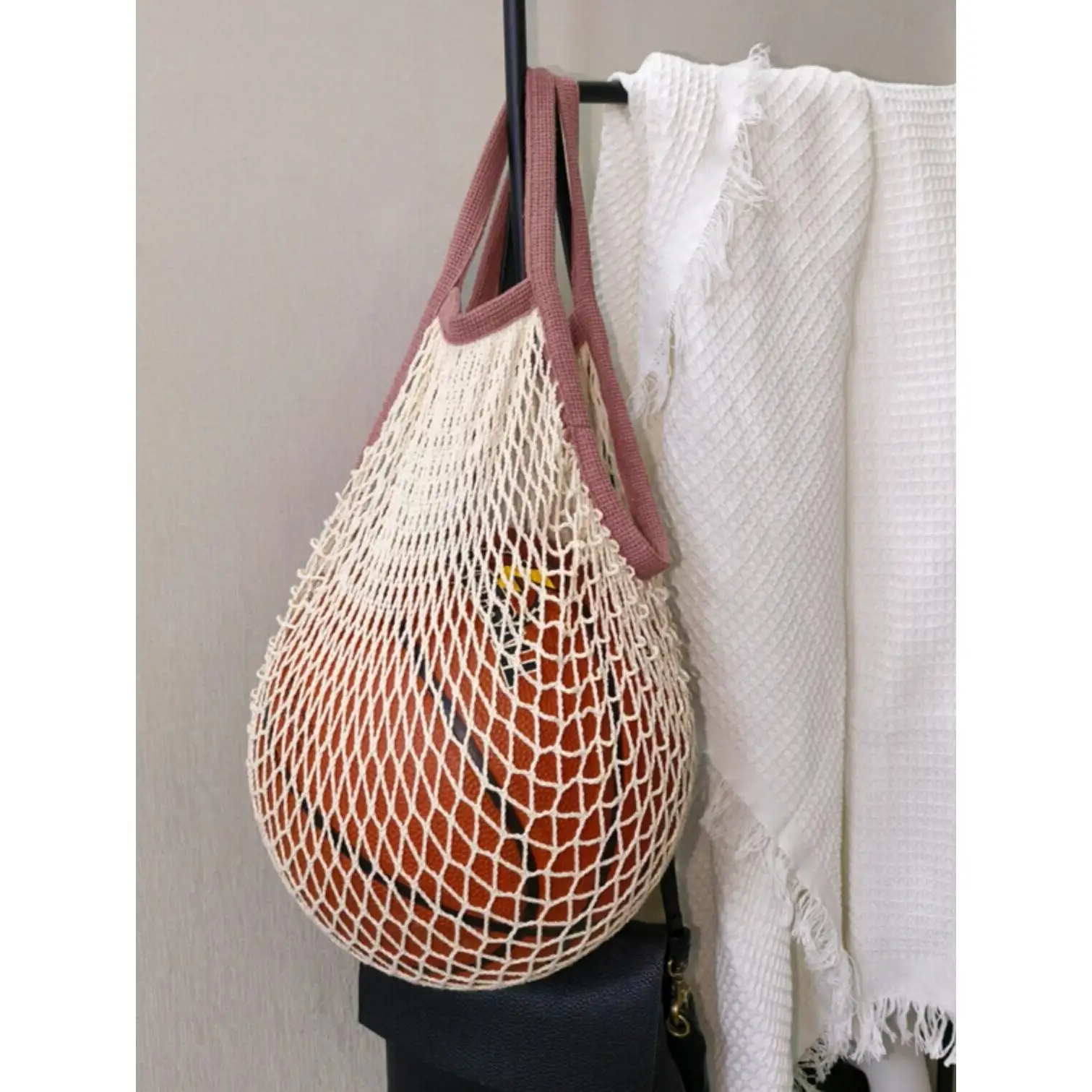 

Large Capacity Handheld Sports Training Bag Basketball Football Volleyball Net Bag Storage Pouch for Fans And Athletes