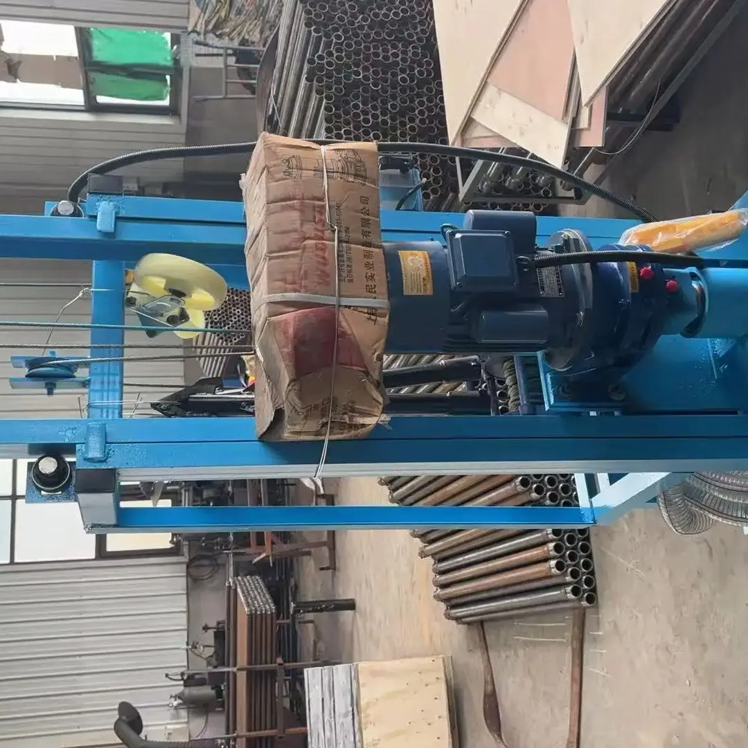 Piccola piattaforma di perforazione idraulica elettrica portatile personalizzata per pozzi d'acqua da 120 metri di profondità per uso domestico ad alta efficienza
