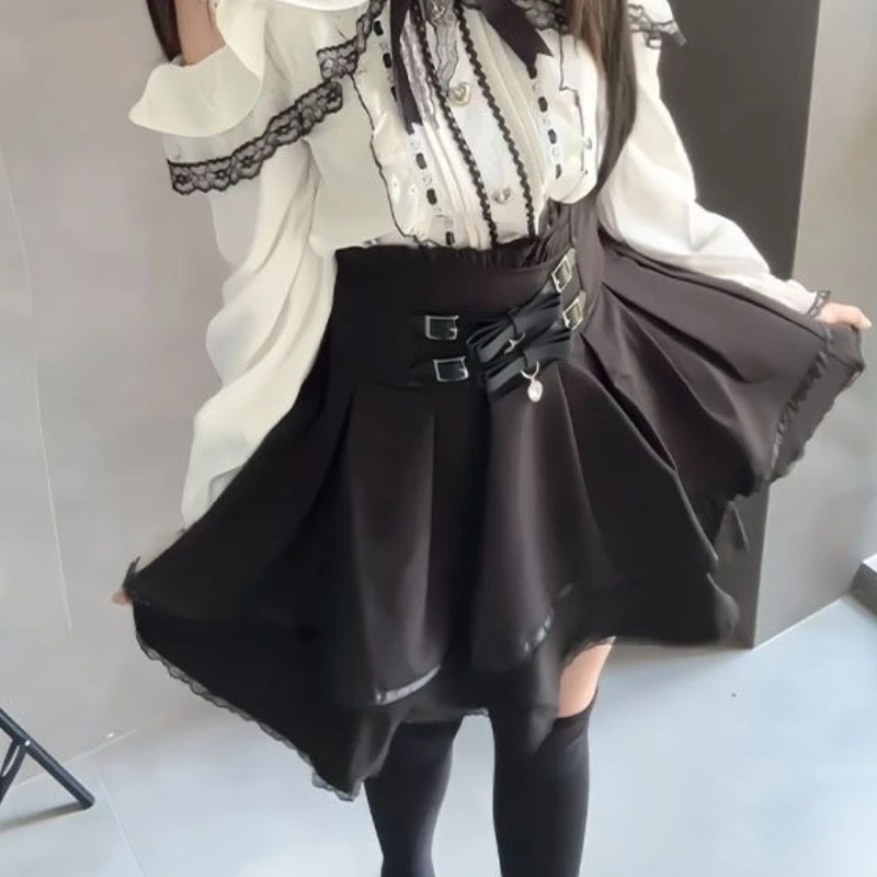 日本のゴシックY2Kロリータスタイルセット 女性用スイートレースオフショルダーフリル長袖ボウシャツハイウエストスリムミニスカートスーツ