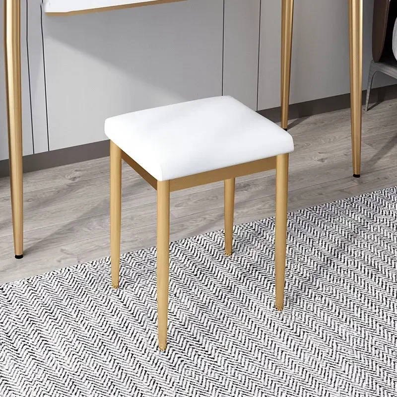 

Taburete minimalista de cuero para dormitorio, taburete pequeño para tocador