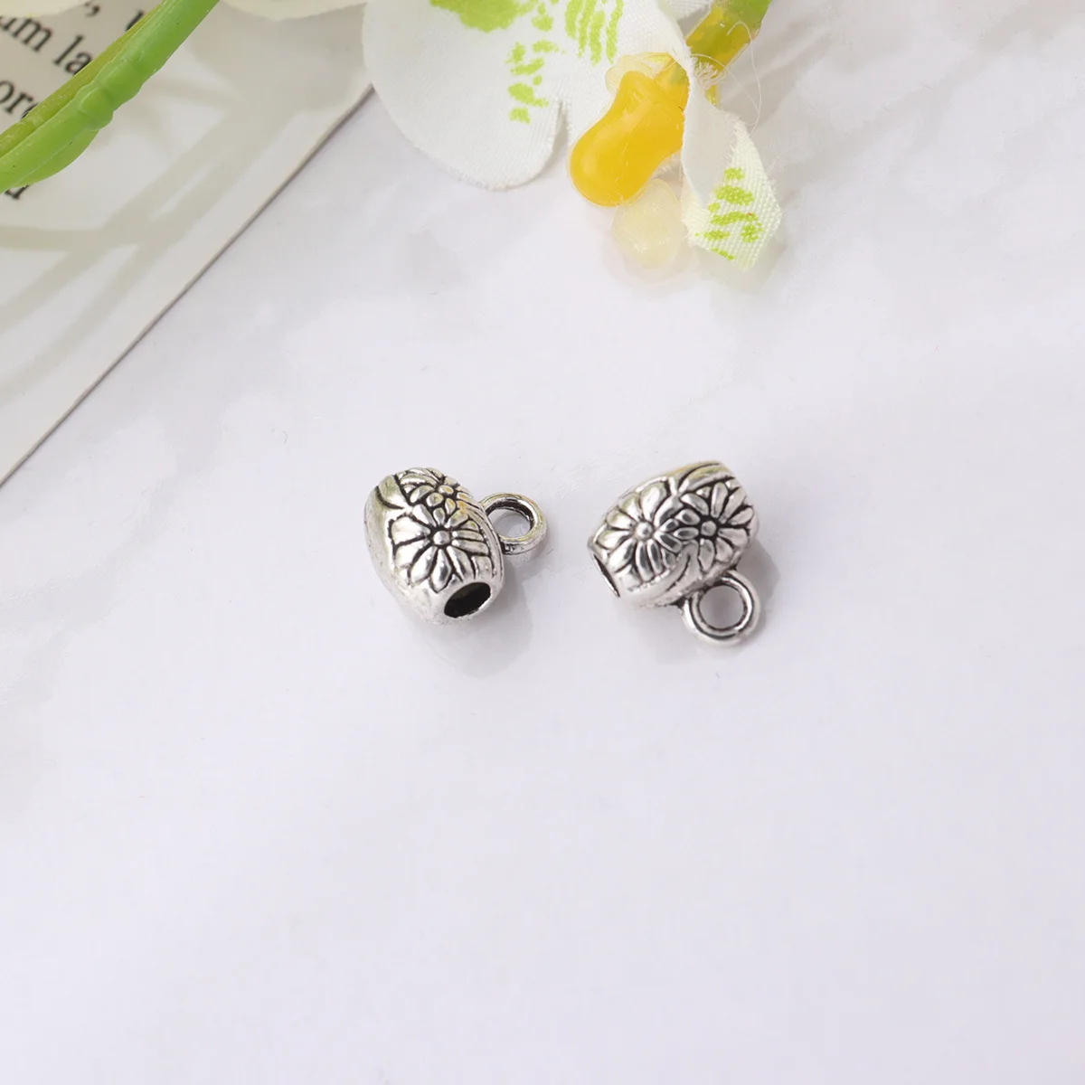 

30Pcs Round Beads Pendant Creative Design Durable DIY Jewelry Making Accessories Pendant for Necklace Keychain Earring