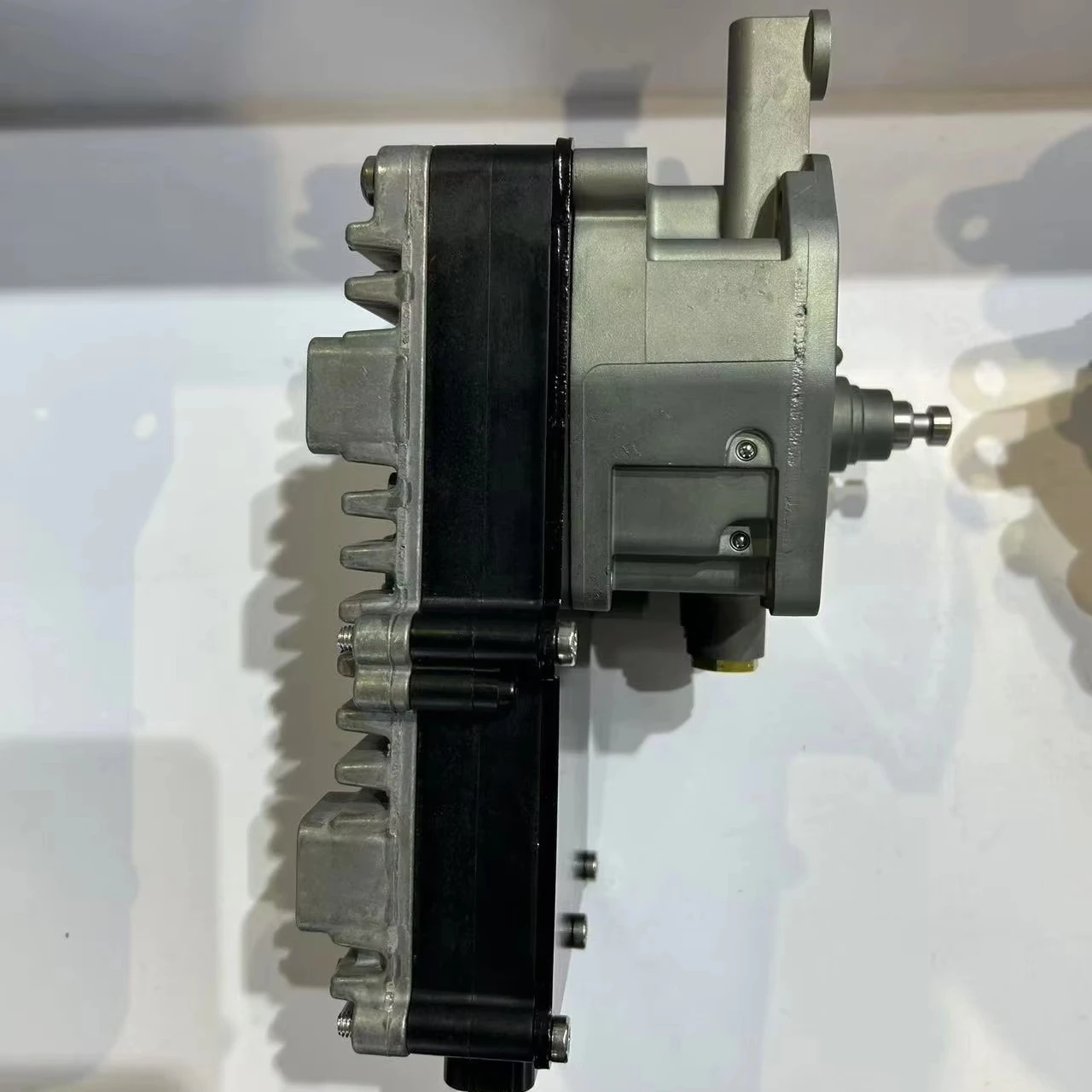 

Karno high quality truck engine parts 4213519382 0024467809 A0024467809 completed gearbox control unit for Mercedes Benz Actros