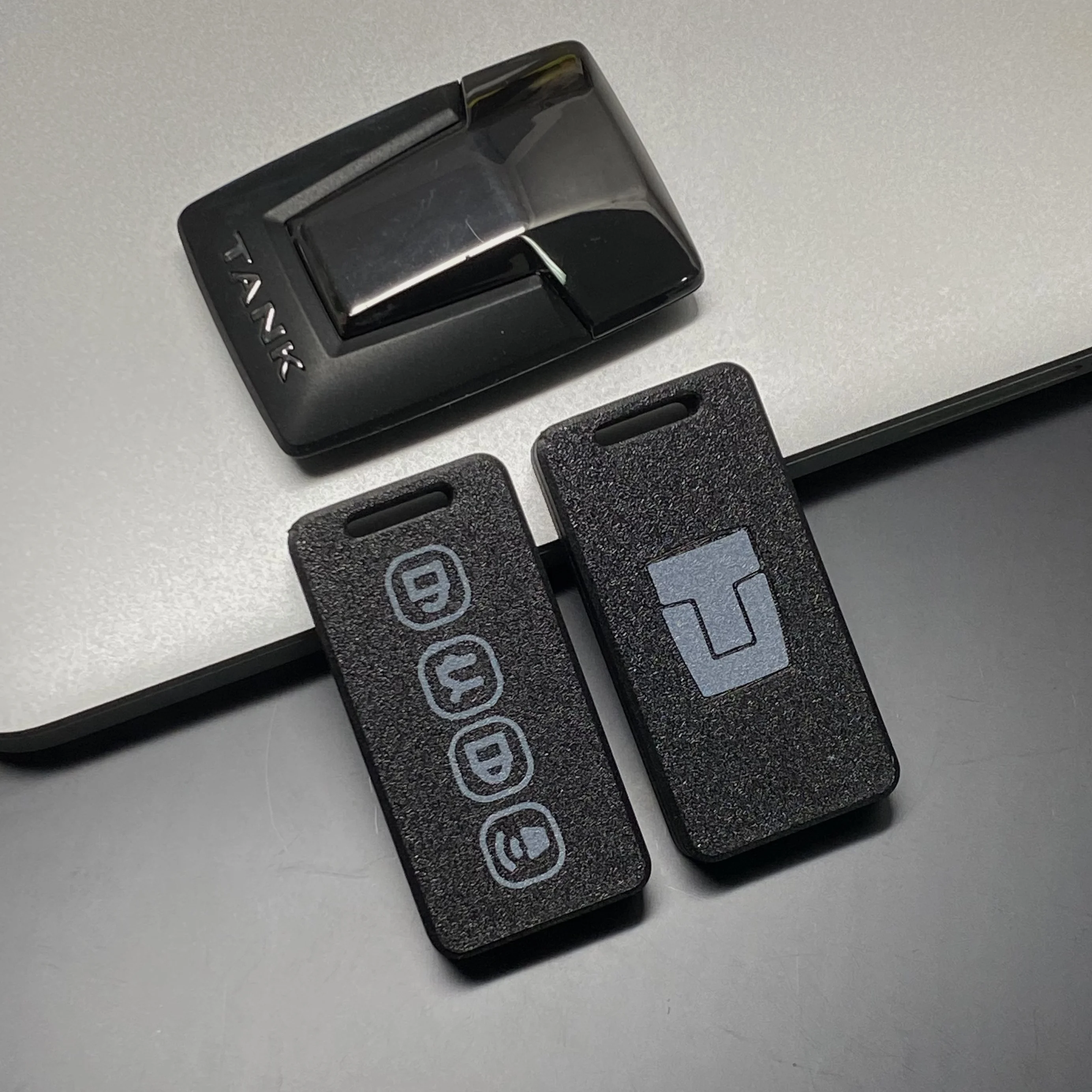 Regarding Tank 300 TANK 400/500/700 Keycase Modification and Shell Replacement Tank Logo
