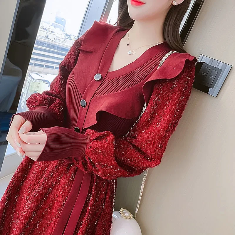 French Knitted V-Neck Dress Autumn and Winter Ladies 2024 New Fashion Super Fairy Slim Temperament Bright Silk Lotus Leaf Skirt