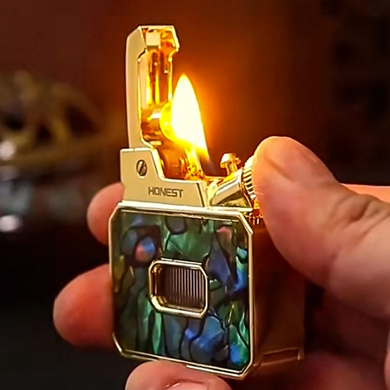 HONEST Nouveau Briquet à kérosène en métal avec allumage à clé, roue à grattage et flamme nue, Cadeau haut de gamme pour homme