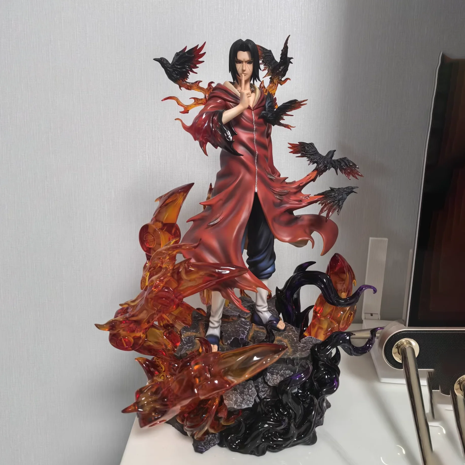 1/6 NARUTO Uchiha Itachi Edo Tensei Anime Figure Peripheral Scene Glow Resin Statue Desktop Decorate Ornaments Birthday Gift Toy