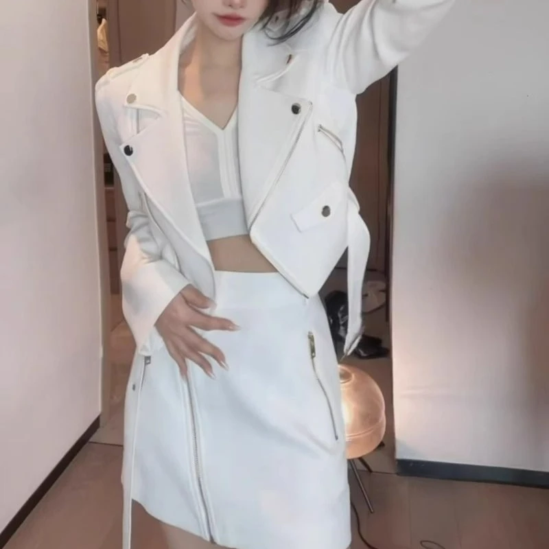 سترة دراجة نارية أنيقة بسحاب معدني على الطراز الكوري للنساء لربيع وخريف 2026 ملابس خارجية قصيرة بحزام متعدد الاستخدامات جديدة #3