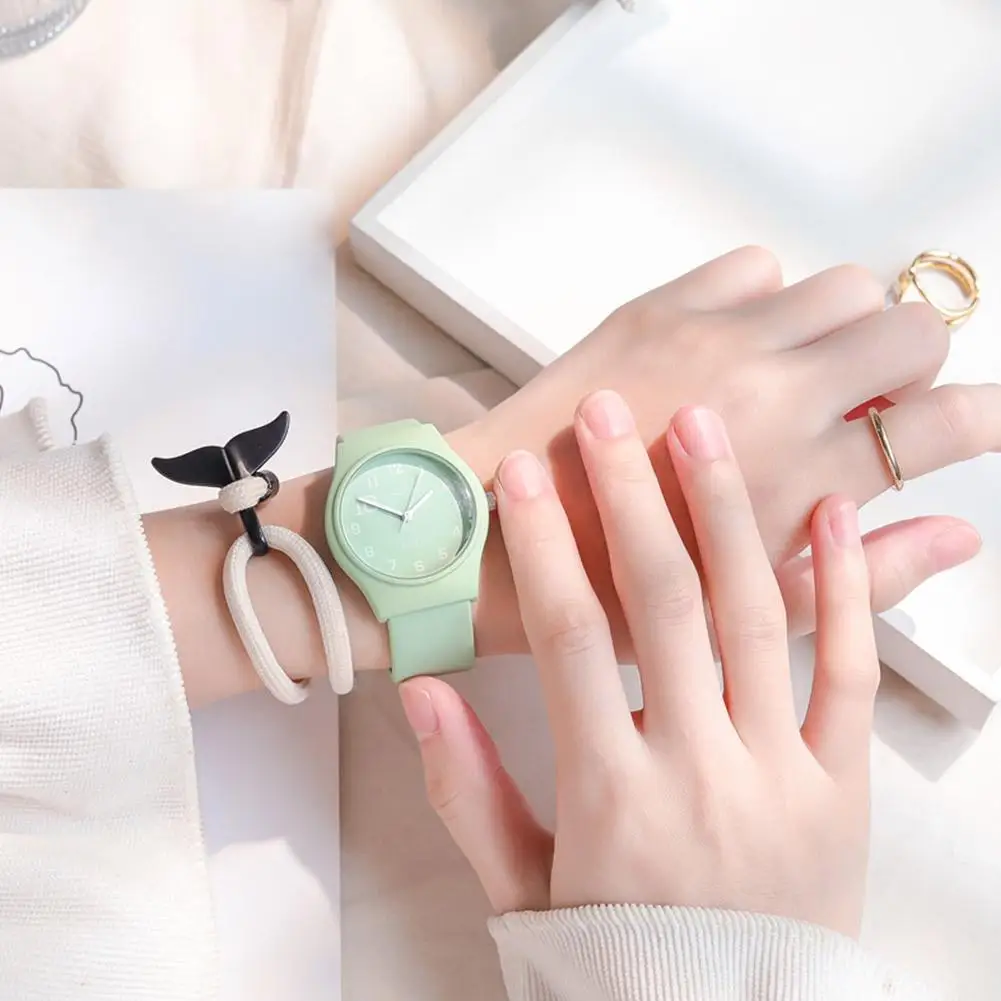 Summer Candy Colors Watch Korean Women Circular Quartz Watches Trendy Ladies PU Leather Watch Luxury Simple Wristwatch Clock