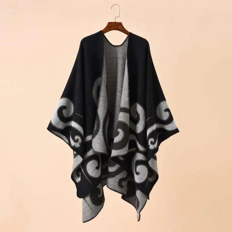 A ladies scarf Xiangyun pattern cashmere shawl dual-purpose warmth