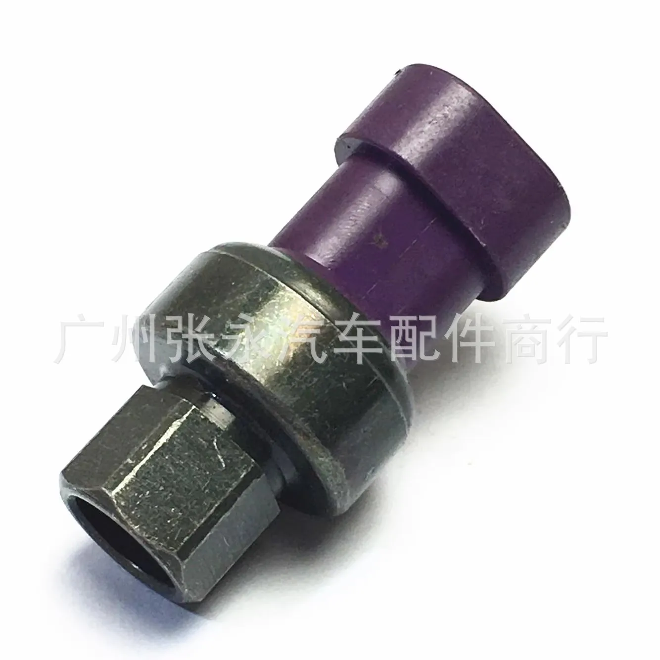 P93CAA360 Suitable for Mark Truck Air Conditioning Automatic Low Pressure Switch Sensor 2 Pins