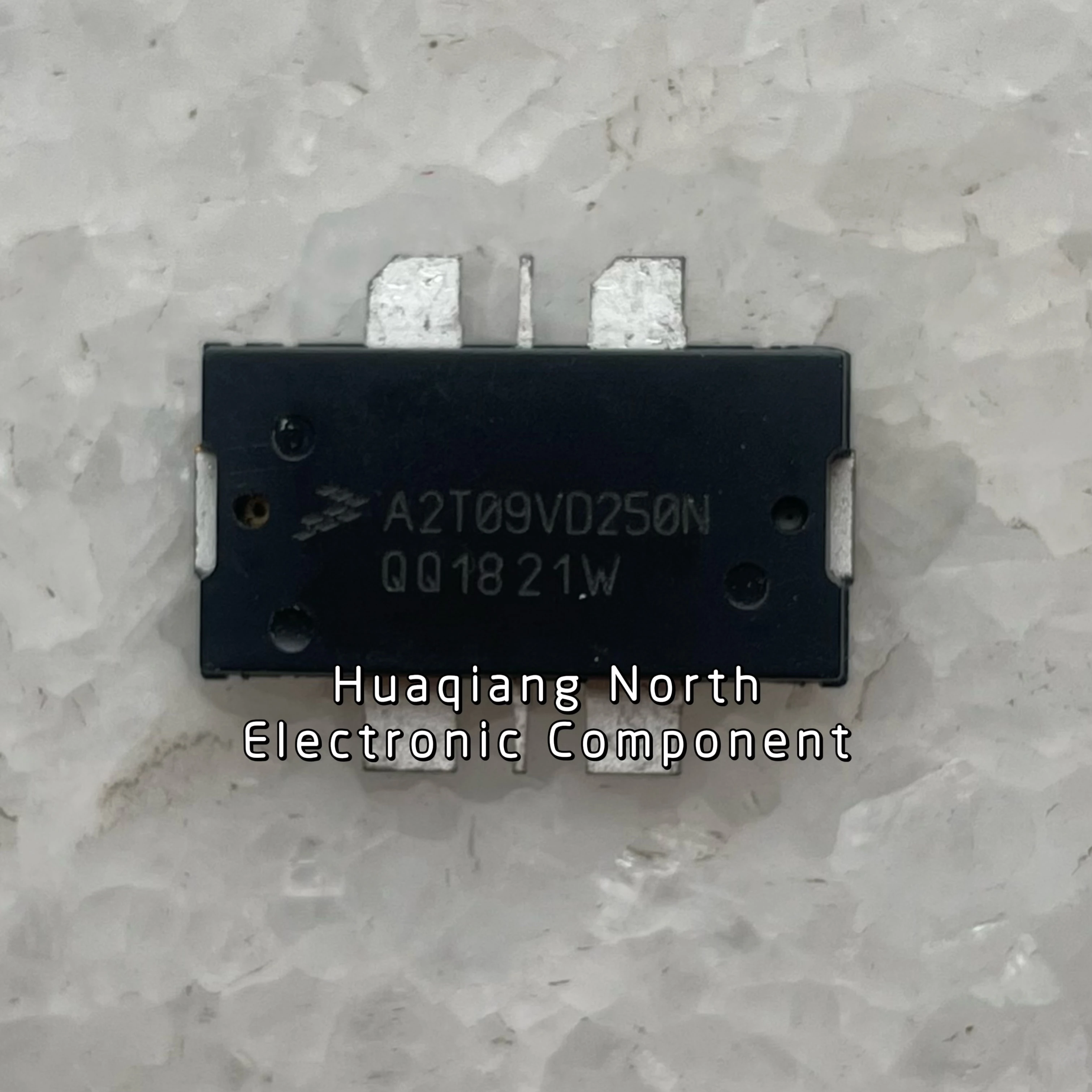 

Новый оригинальный полупроводник A2T09VD250N