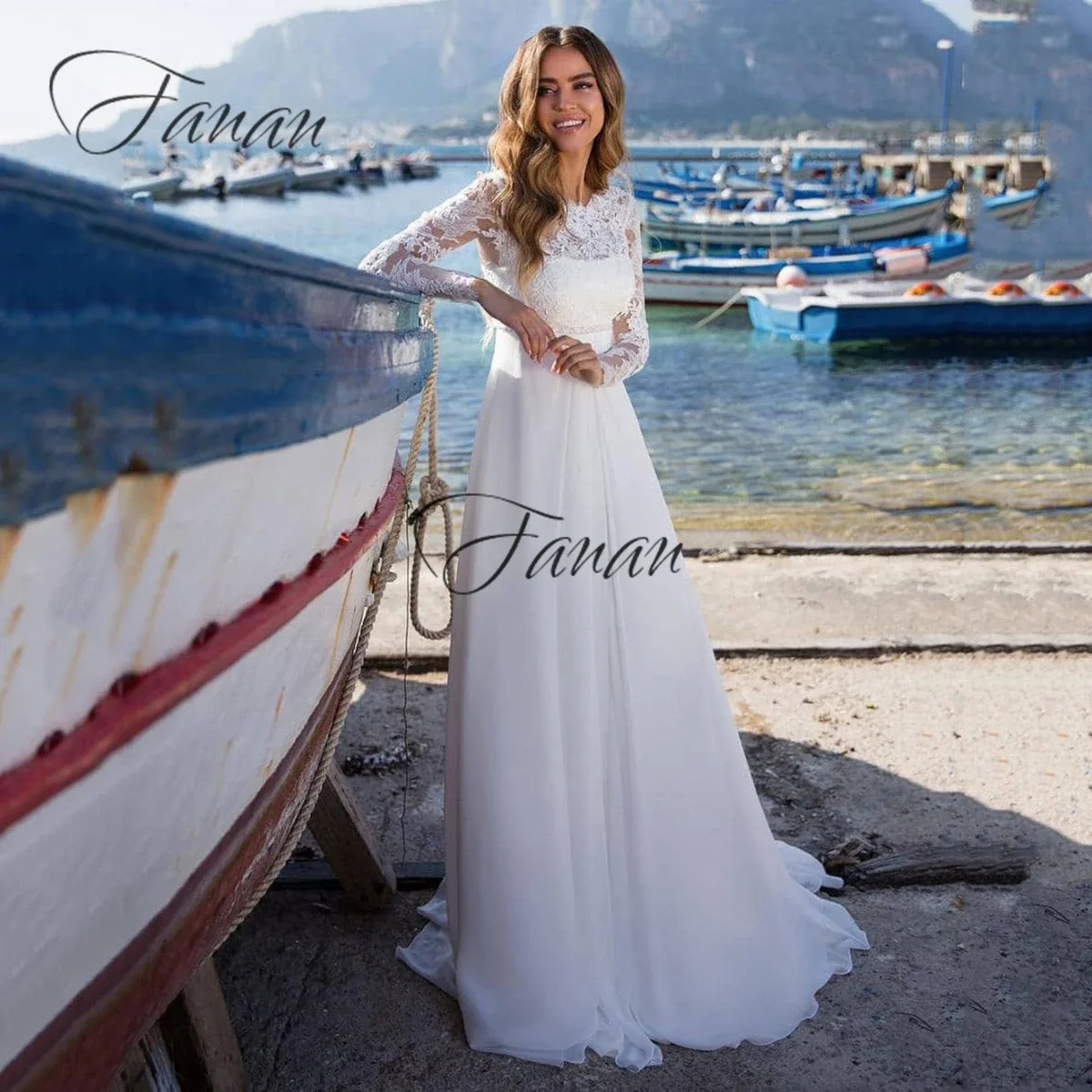 

Elegant Lace Long Sleeve Wedding Dresses Sweep Train Scoop Neck Appliques Bride Dress A-Line Chiffon Gown