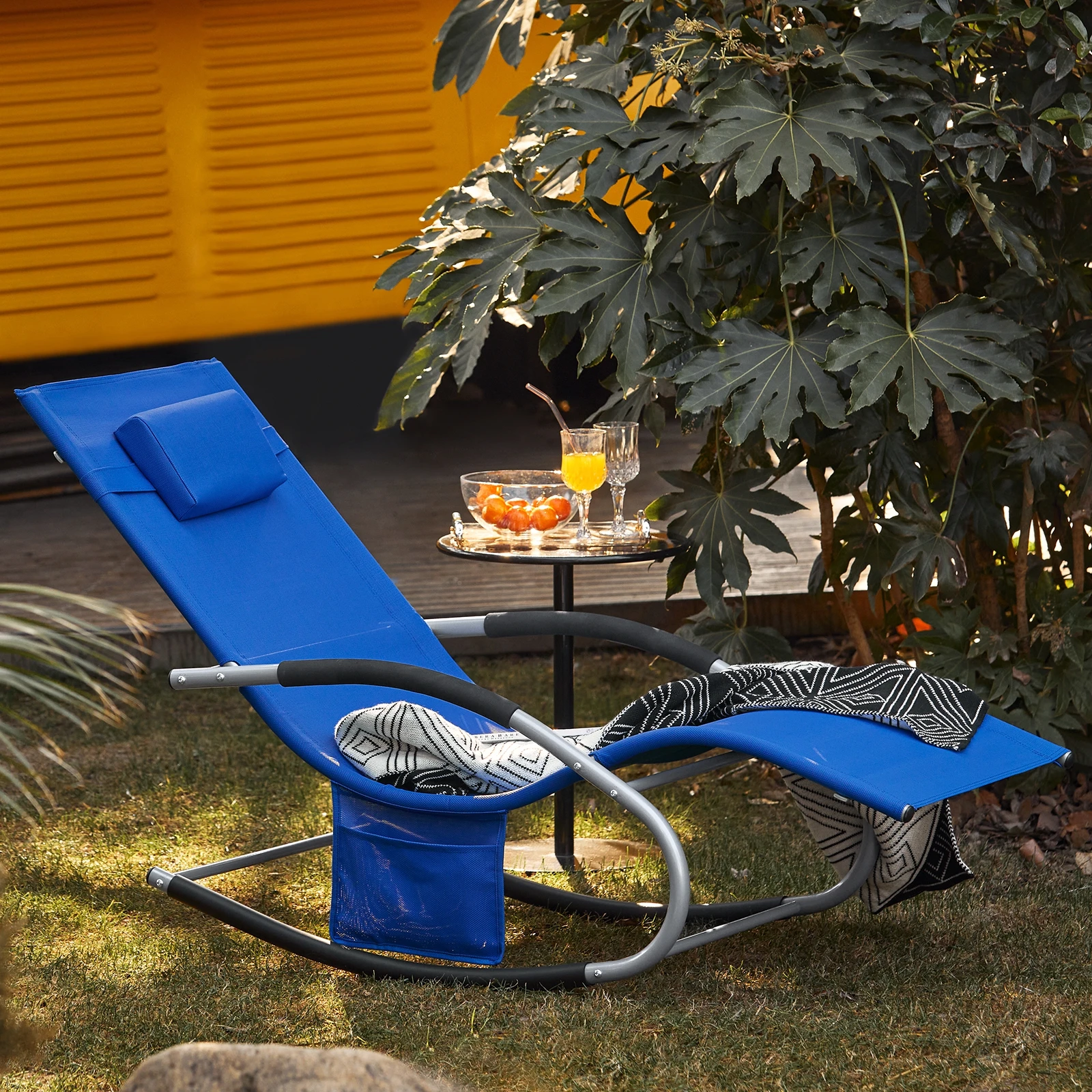 SoBuy OGS28 Sonnenliege Gartenliege wetterfest Liegestuhl Schaukelstuhl mit Kopfkissen Outdoor Terrasse Balkon Camping bis 150kg – Detail 20