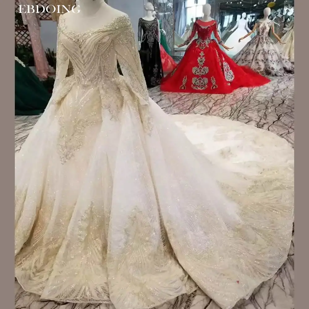 Abiti Da Sposa Abito di Sfera Abito Da Sposa Con Scollo A Barchetta Maniche Corte Dei Treni Lace UP Vestito Da Sposa Più Il Formato Con pizzo Perline