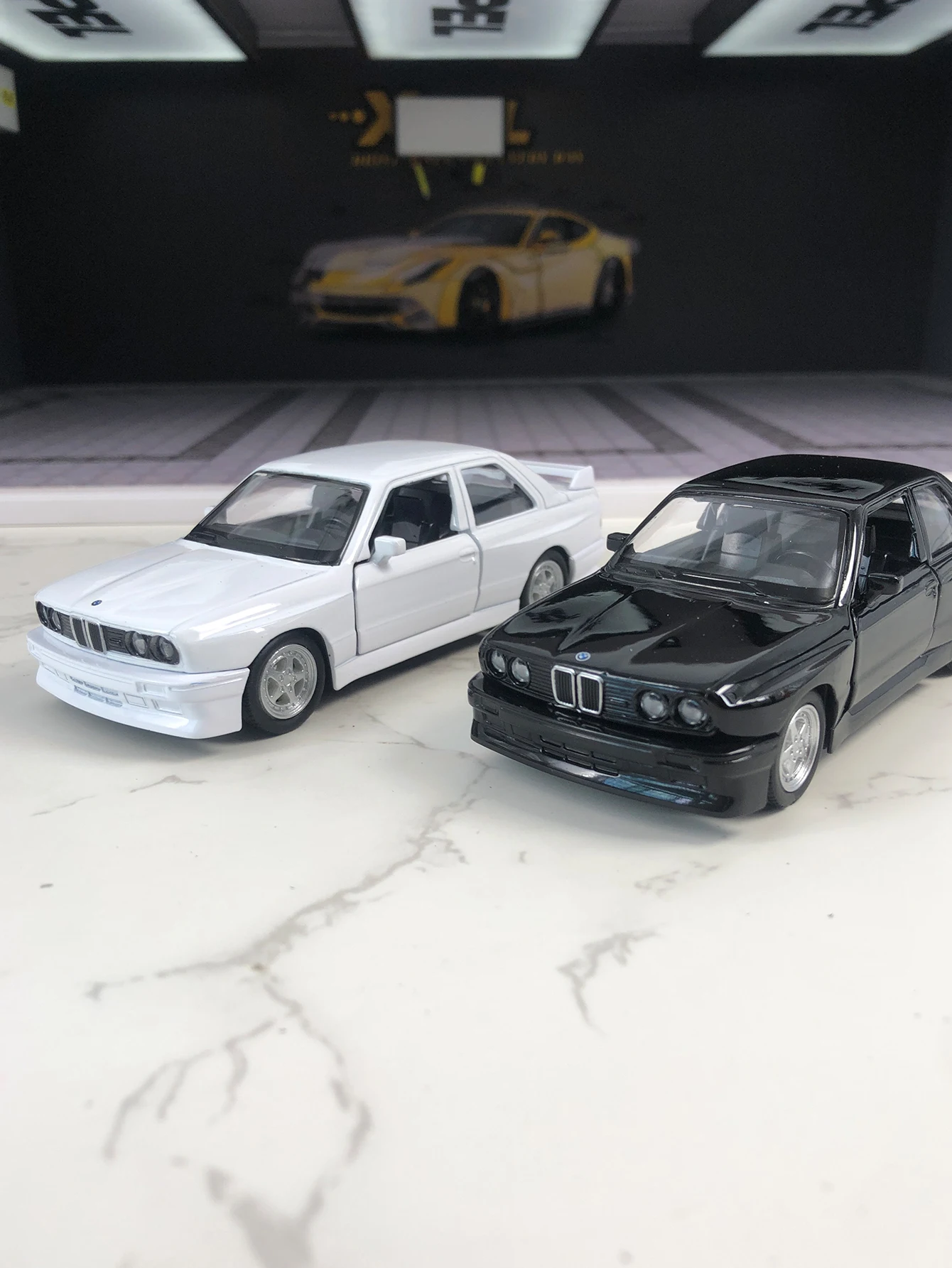 RMZ City1:36 simulação liga de zinco BMW M3 1987 modelo de carro, ornamento estático, carro de presente colecionável de metal