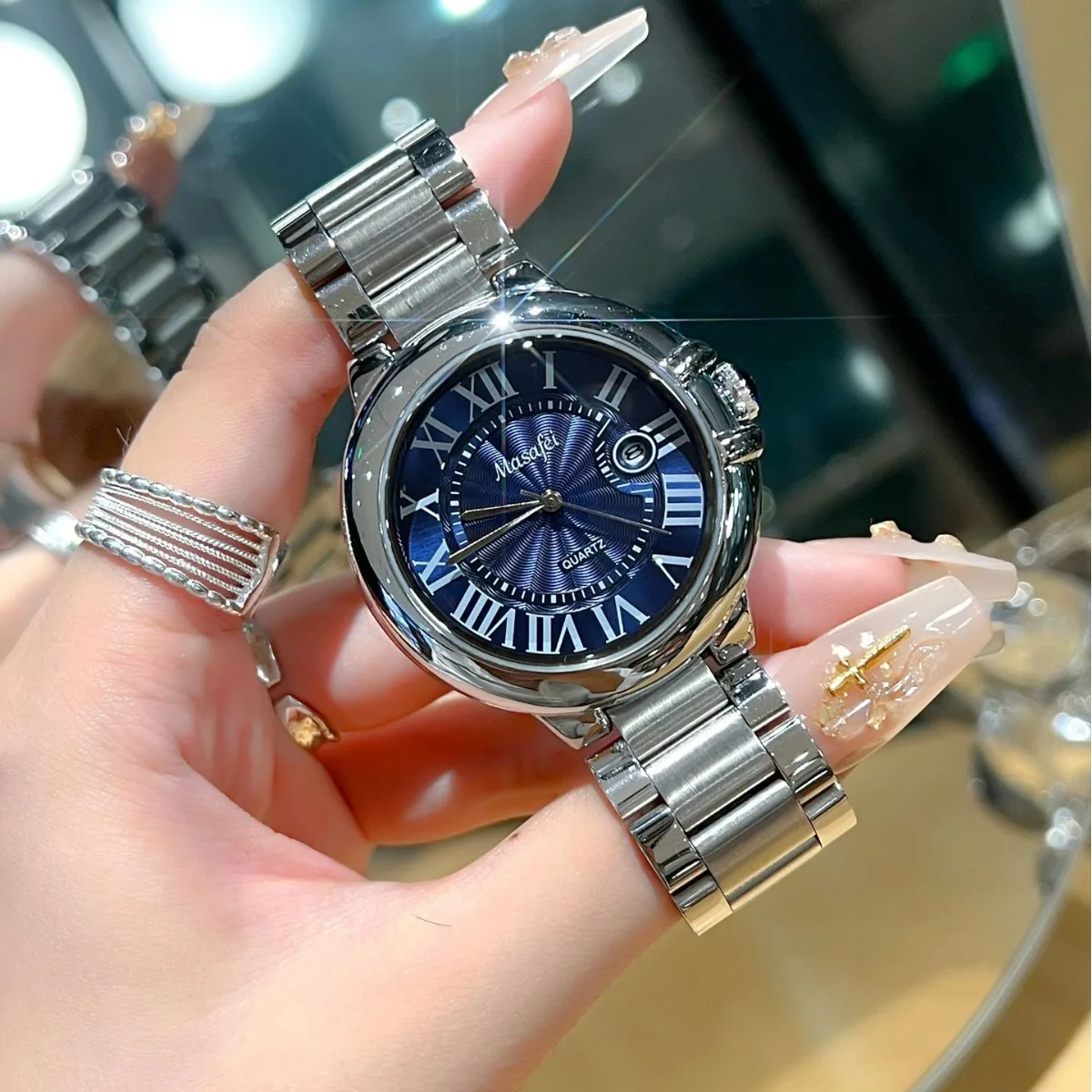 

Fashion Top Brand Luxury Stainless Steel Men and Women Luxury Atmosphere Quartz Watches Fashion Man Date Watch Suit Gift for Man