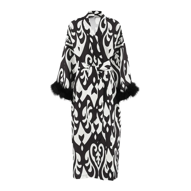 2025 New Loose Geometric Pattern Printed Feather Splicing Premium Home Sleeping Robe for Women