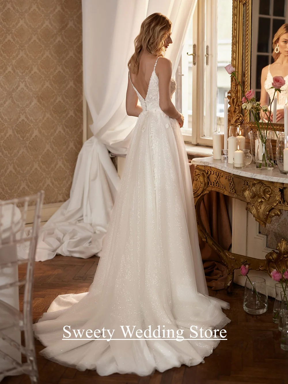Abito da sposa avorio personalizzato sexy senza spalline scollo a V applicazioni di perline scintillanti tulle abito da sposa linea A con mantello