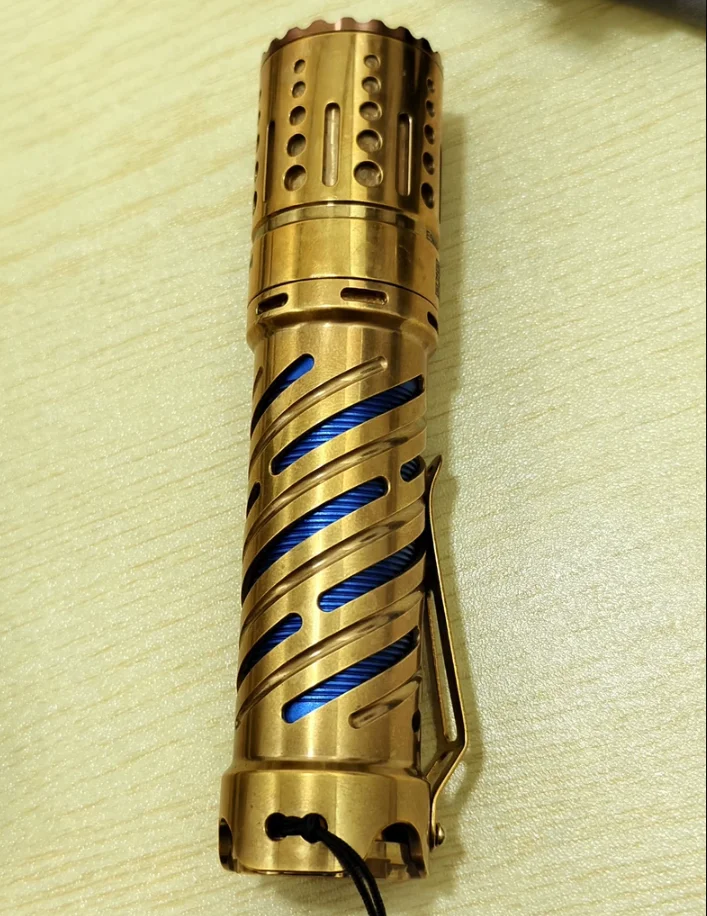 Used EDC ACEBEAM E70 brass flashlight Outdoor Tools Strong Light Torch Lamp Decompression Toy