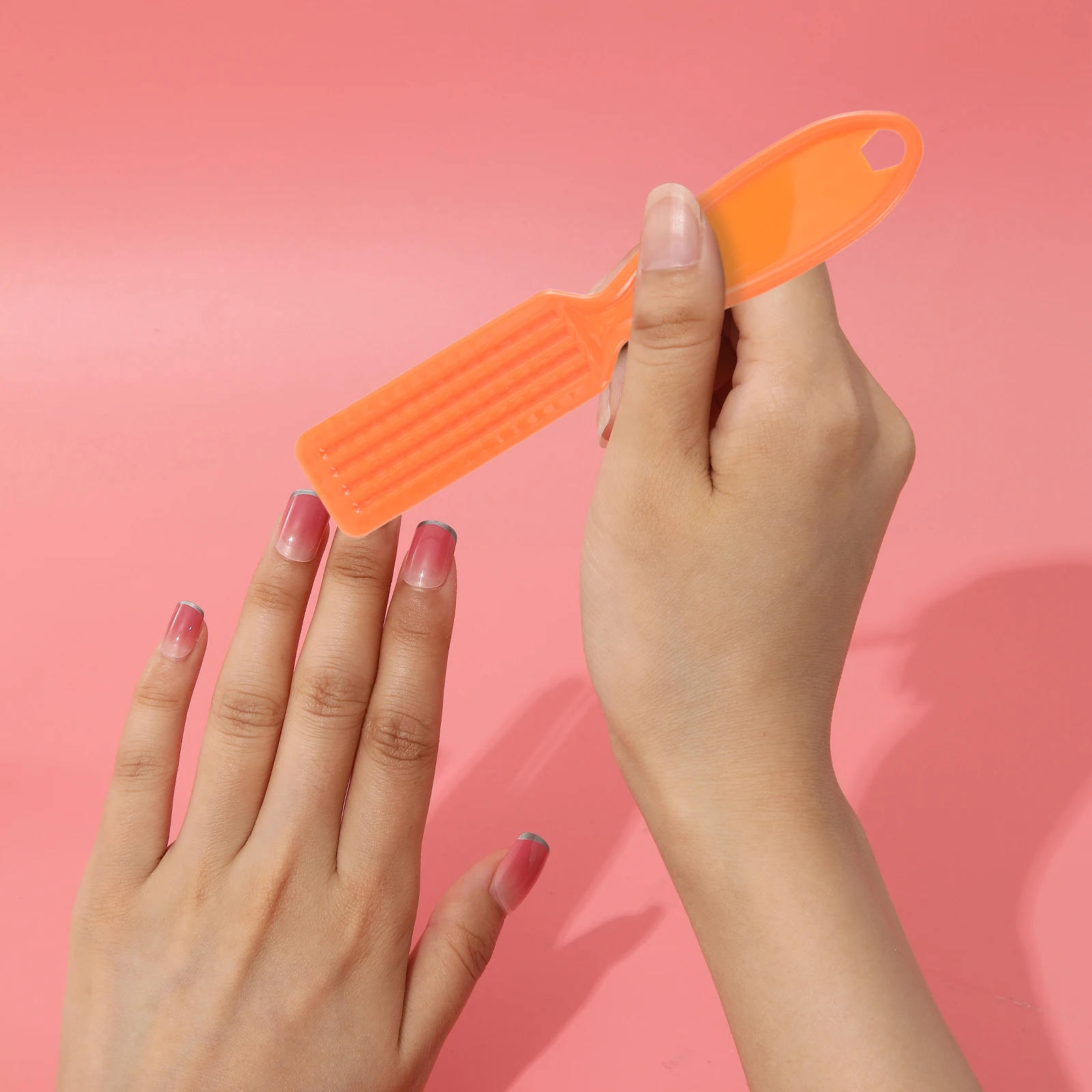 

4pcs Brush Long Handle Durable Soft Portable Compact For Nail Cleaning Essential Tool In Nail Shop (Random Pattern)