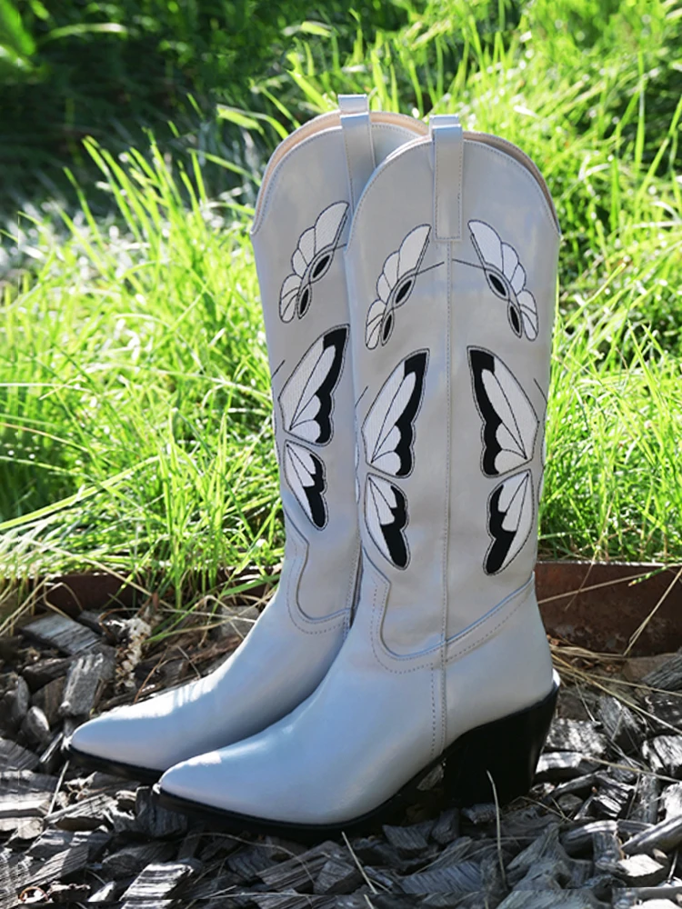 

2026 New Versatile Pointed Toe High Heel Embroidery Knight Long Boots Retro Side Zipper Heightening Fashion Boots