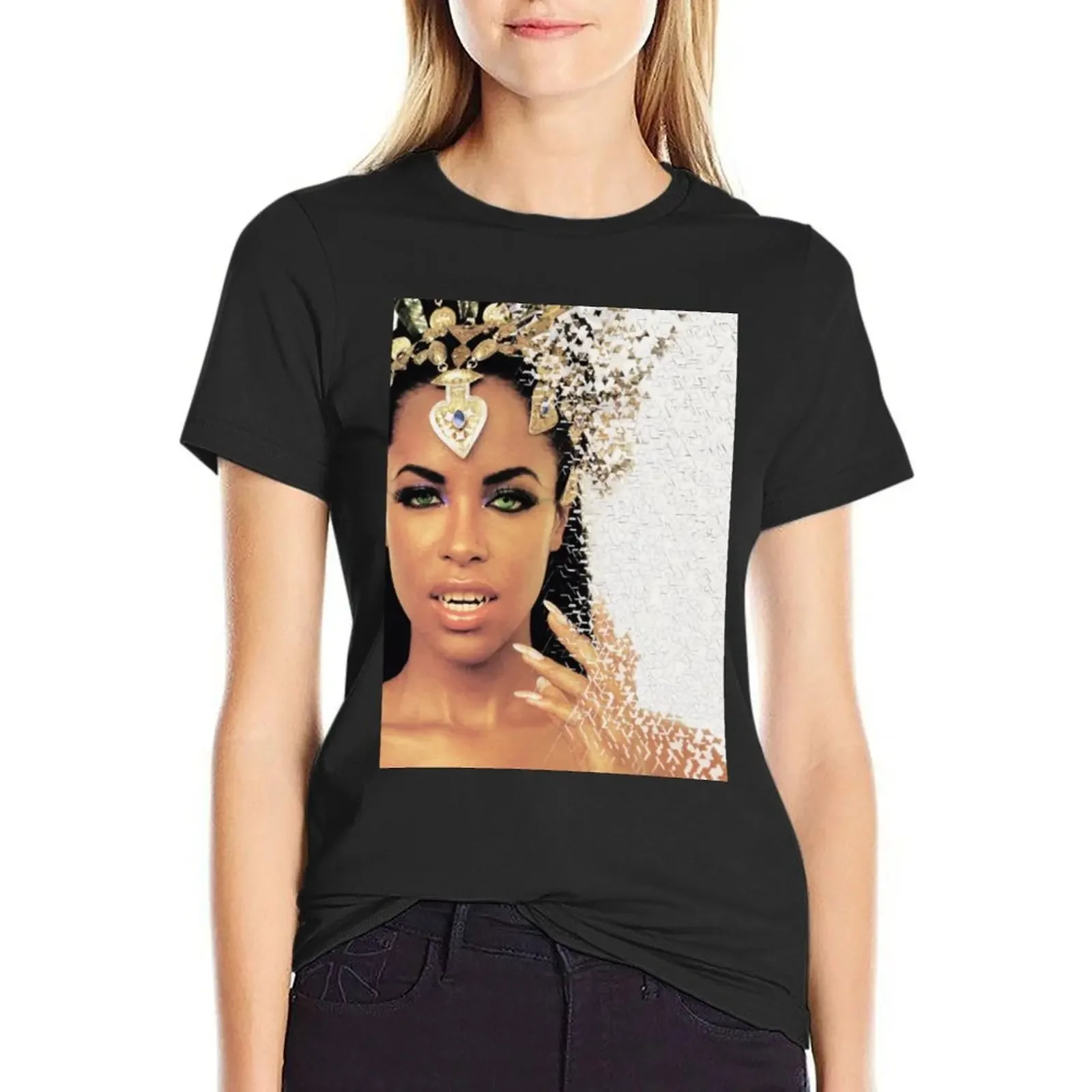 

Queen Akasha T-Shirt heavyweights korean fashion tees female designer clothes Women luxury