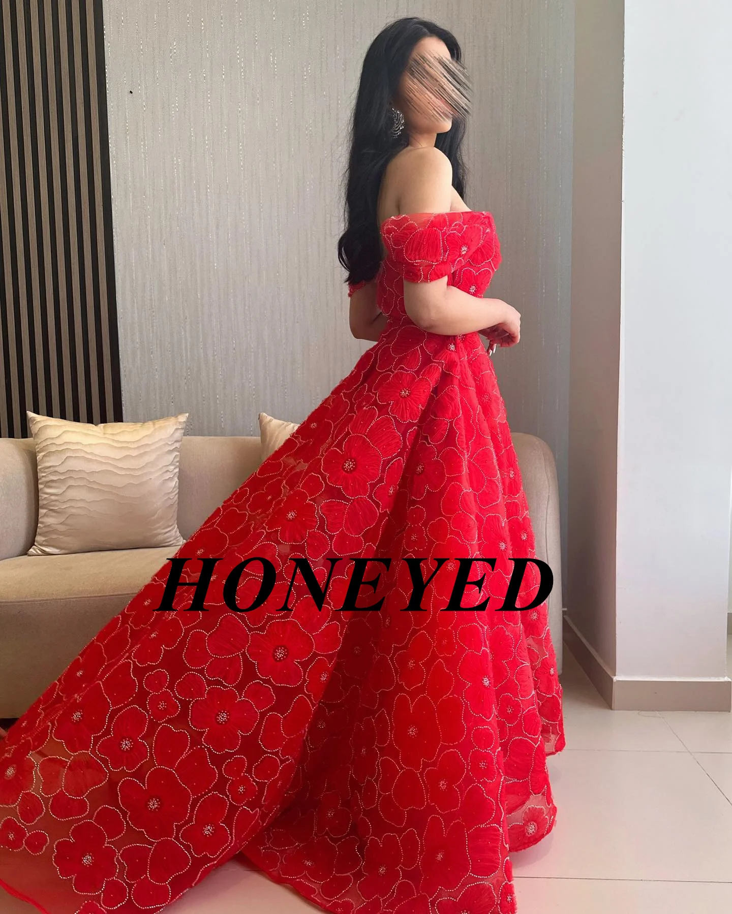 HONEYED-vestido de noche de lujo para mujer, traje rojo de línea A con flores, hombros descubiertos, baile de Arabia Saudita, longitud hasta el suelo, Dubái, 2024