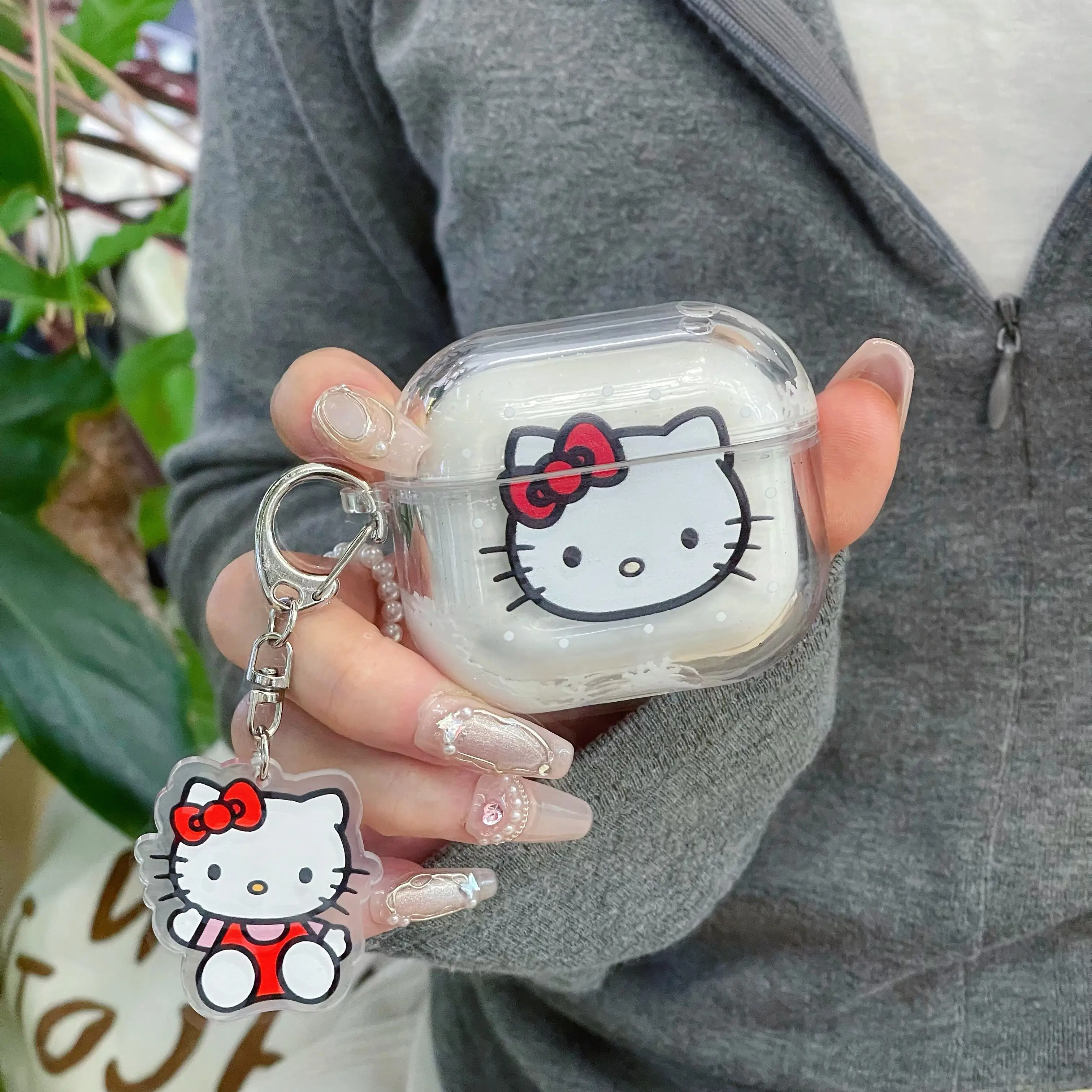 Luxury Quicksand Sanrios Hello Kitty with Pendant for AirPods 1 2 3 4 Pro 2 Case IPhone Earphone Accessories Air Pod Clear Cover